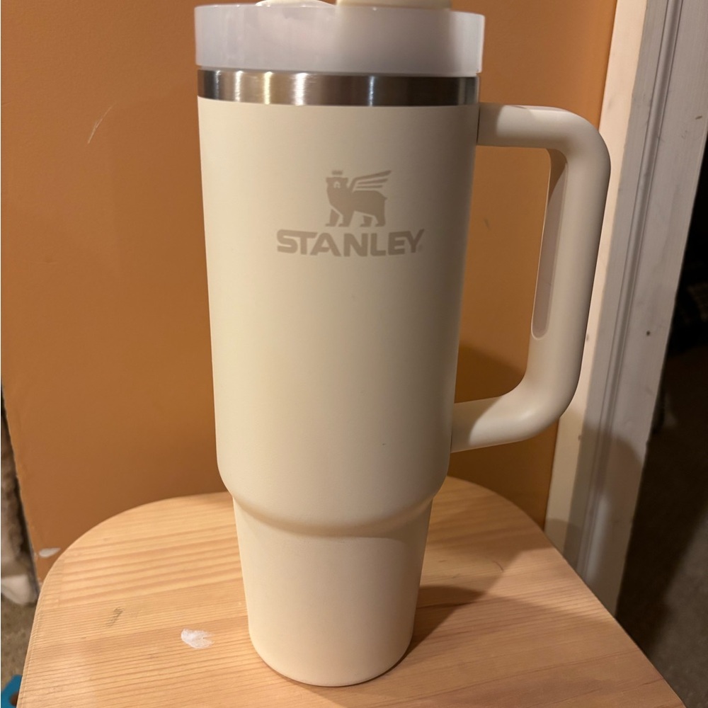 Stanley Cream Tumbler 30oz
